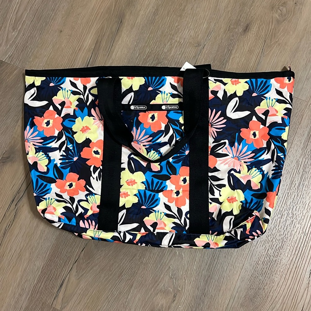 LeSportsac Alameda 3901 East/West Tote Bag and Pouch Set NWT - Picture 3 of 13